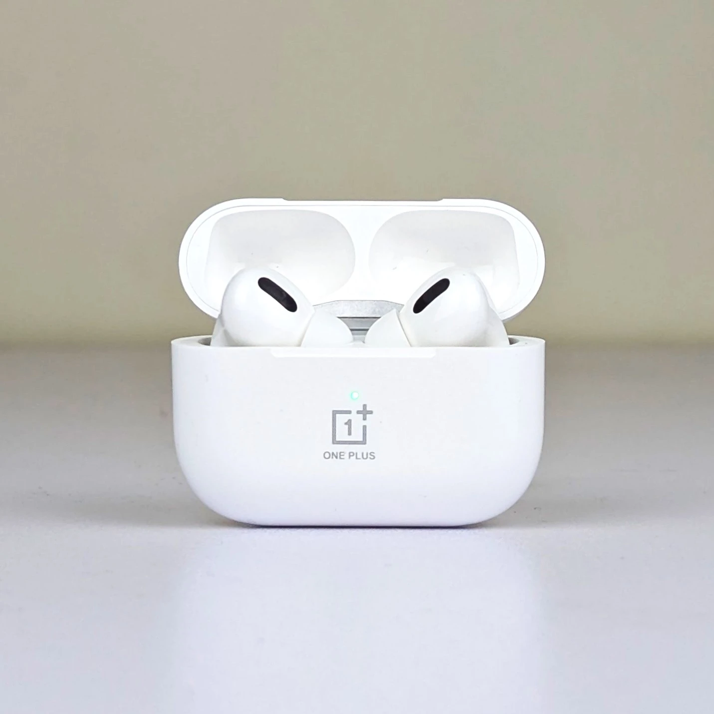 OnePlus AirRO3 True Wireless Bluetooth Earbuds – Noise Reduction TWS Earphones with 360mAh Battery & Clear Sound (White)