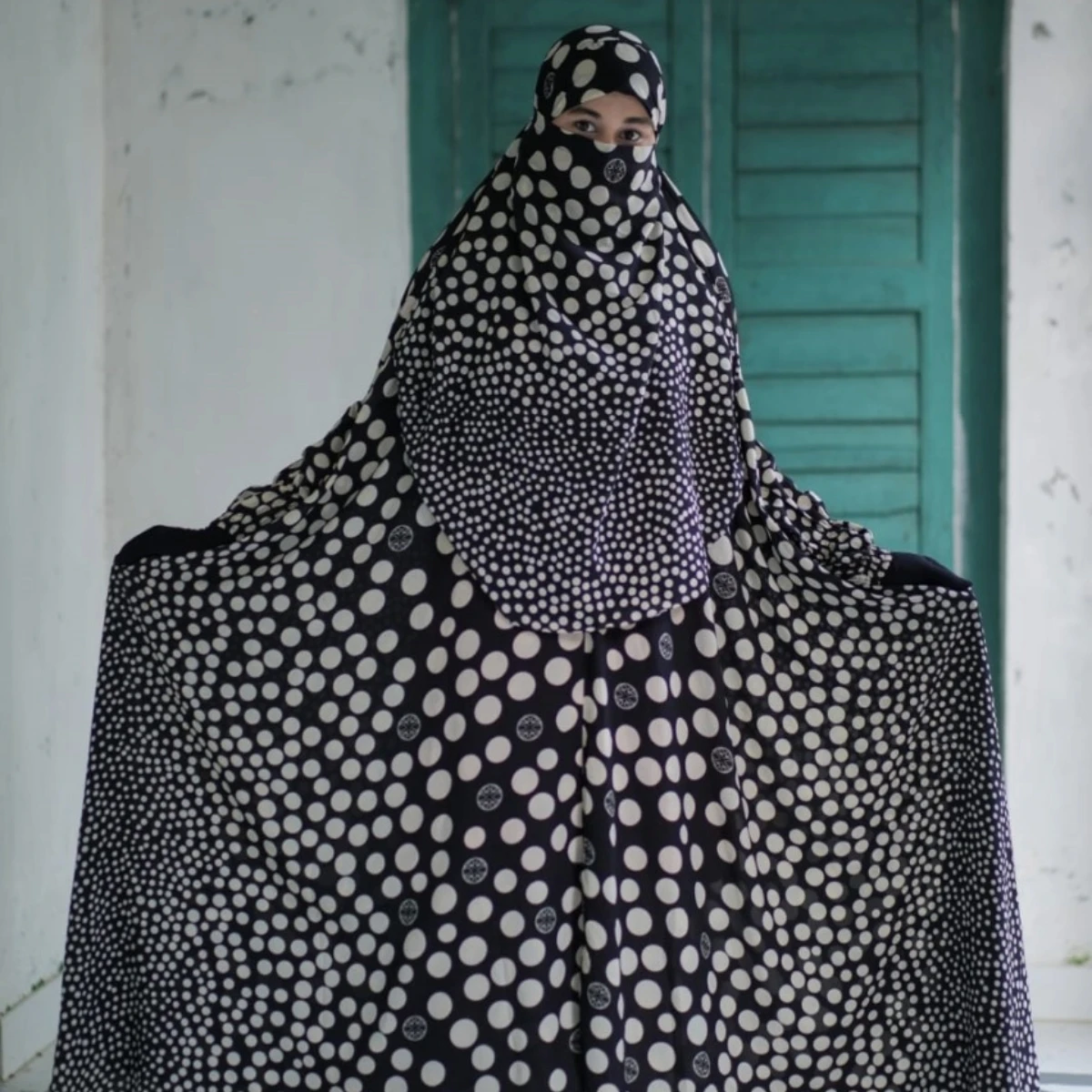 Tiger Print Abaya – 01
