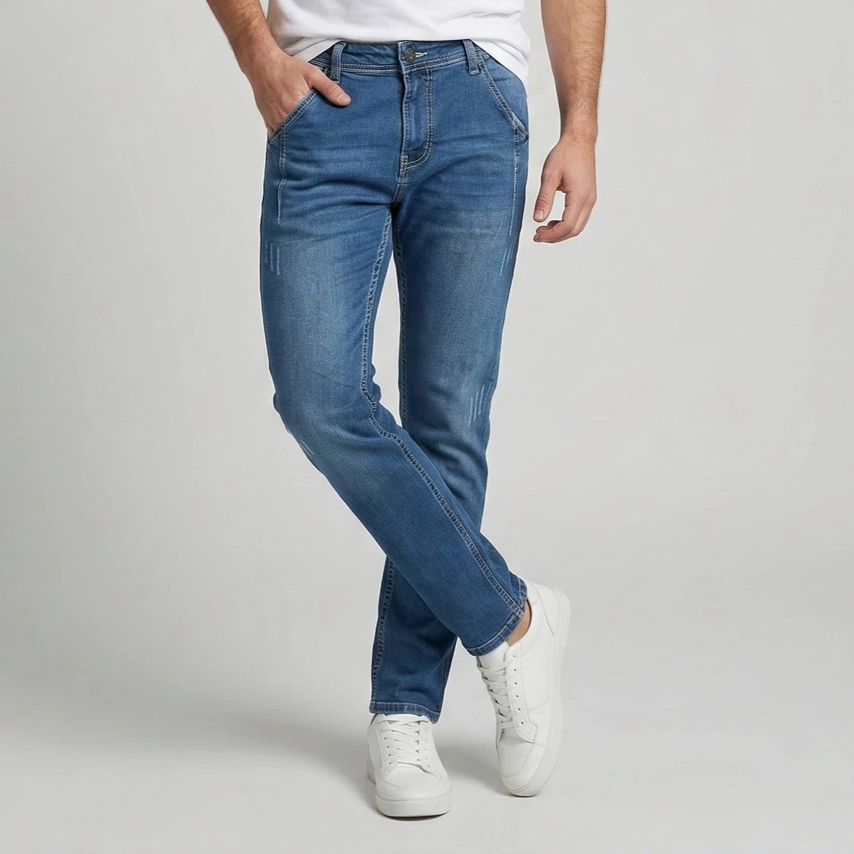 American Eagle Blue Jeans For Man
