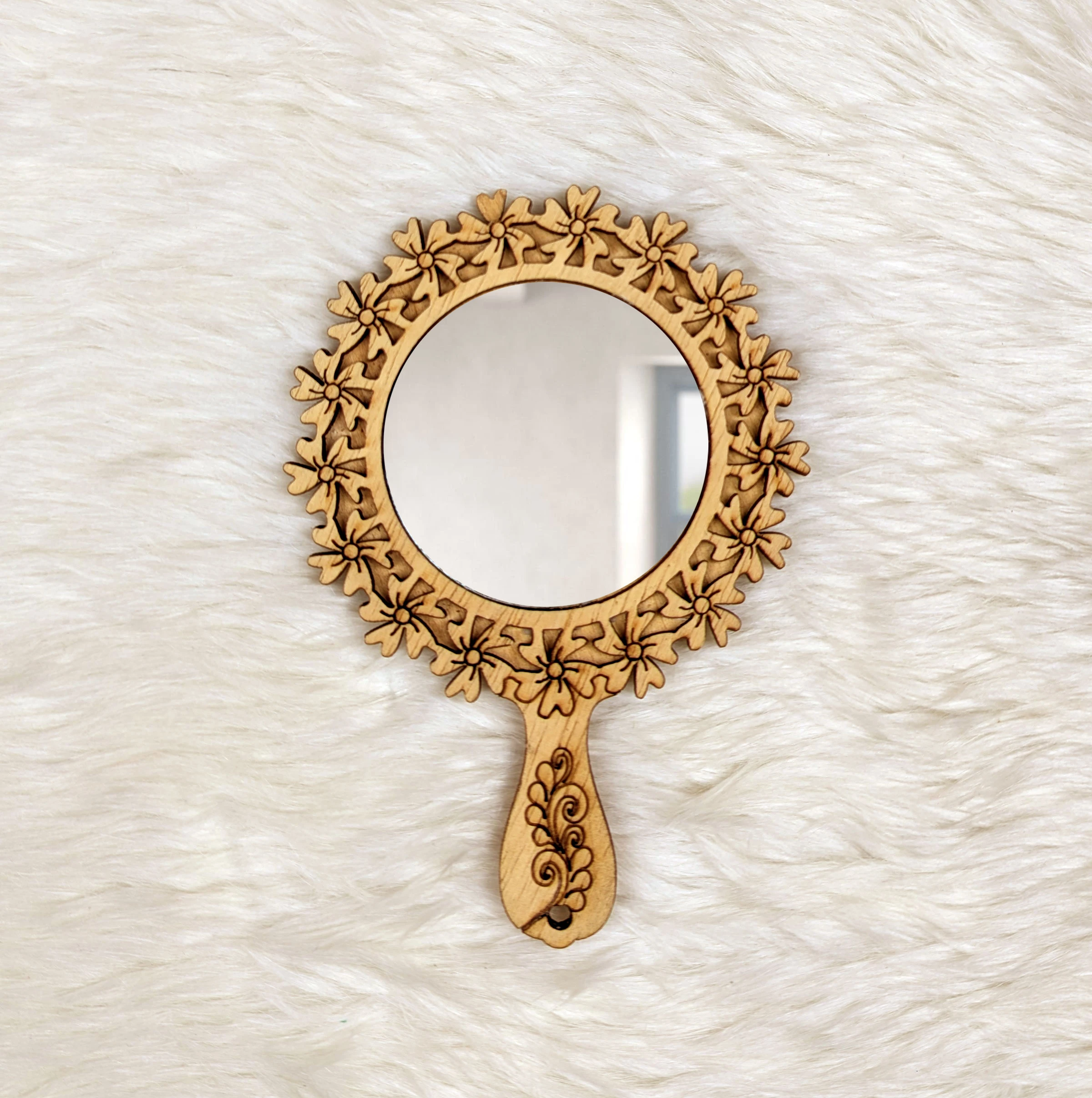 Portable Attractive Design Mini Wooden Mirror